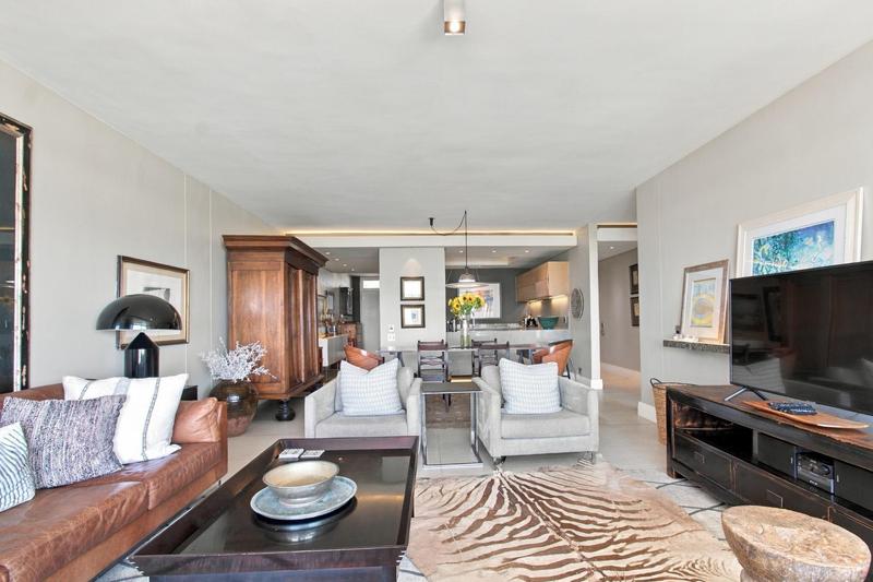 3 Bedroom Property for Sale in Bloubergrant Western Cape